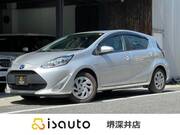 2017 TOYOTA AQUA