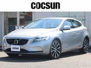 2017 VOLVO V40