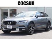 2017 VOLVO V90