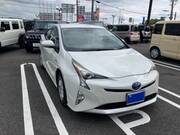 2015 TOYOTA PRIUS S