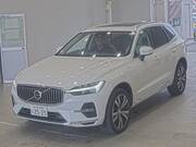 2022 VOLVO XC60