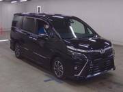 2019 TOYOTA VOXY
