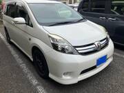 2015 TOYOTA ISIS PLATANA