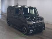 2017 HONDA N-BOX CUSTOM