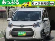 2025 TOYOTA SIENTA
