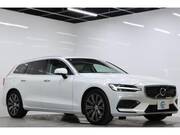 2021 VOLVO V60