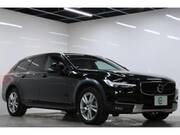 2019 VOLVO V90