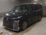 2022 TOYOTA VOXY