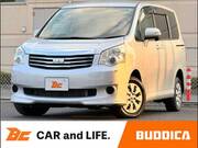 2011 TOYOTA NOAH