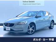 2017 VOLVO V40