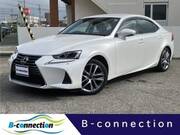 2017 LEXUS IS