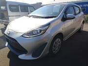 2017 TOYOTA AQUA