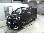 2018 TOYOTA VOXY