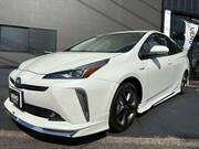 2019 TOYOTA PRIUS