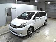 2013 TOYOTA ISIS