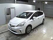 2013 TOYOTA PRIUS ALPHA