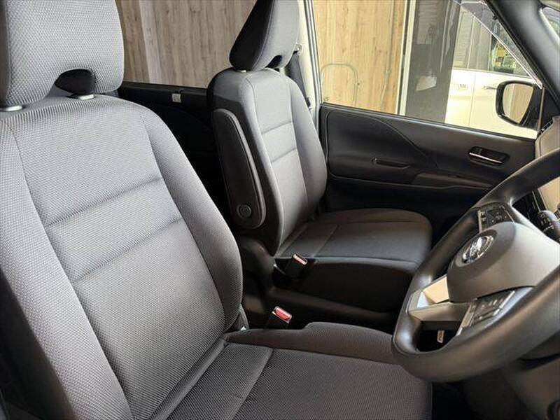 2019 NISSAN SERENA for sale - photo 10
