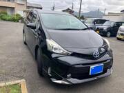 2015 TOYOTA PRIUS ALPHA S