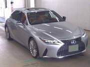 2021 LEXUS IS