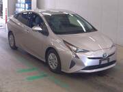 2016 TOYOTA PRIUS S