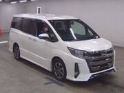 2018 TOYOTA NOAH