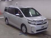 2018 TOYOTA VOXY