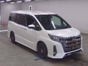 2018 TOYOTA NOAH