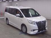 2014 TOYOTA NOAH