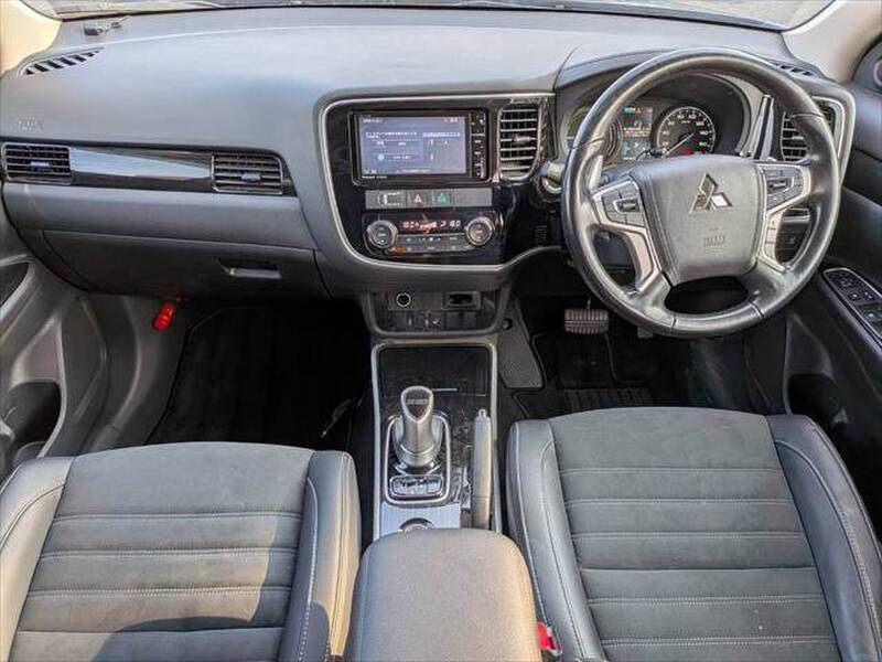 2015 MITSUBISHI OUTLANDER PHV for sale - photo 4