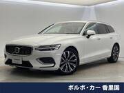 2023 VOLVO V60