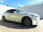 2013 TOYOTA CROWN HYBRID