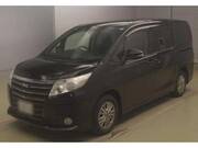 2017 TOYOTA NOAH
