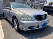 2004 TOYOTA CROWN ROYAL SALOON
