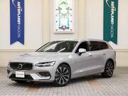 2023 VOLVO V60