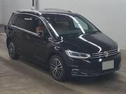 2017 VOLKSWAGEN GOLF TOURAN