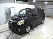 2011 TOYOTA NOAH