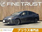 2019 TOYOTA PRIUS