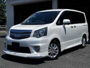 2011 TOYOTA NOAH