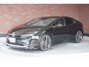2025 TOYOTA PRIUS