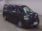 2011 TOYOTA VOXY