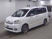 2013 TOYOTA VOXY