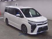 2018 TOYOTA VOXY