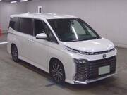 2022 TOYOTA VOXY
