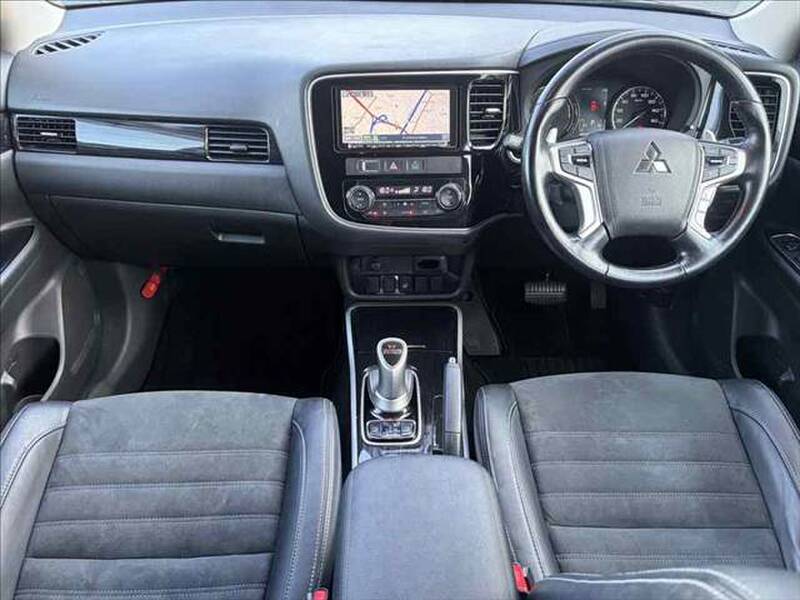 2015 MITSUBISHI OUTLANDER PHV for sale - photo 4