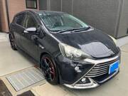 2015 TOYOTA AQUA
