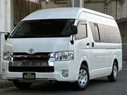 2010 TOYOTA HIACE COMMUTER