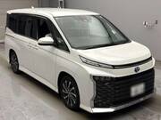 2022 TOYOTA VOXY