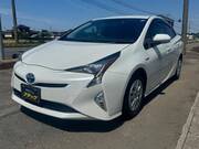 2017 TOYOTA PRIUS S