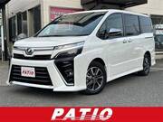 2019 TOYOTA VOXY