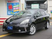 2013 TOYOTA PRIUS ALPHA